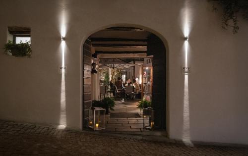 La Morra Bed & Breakfast | Uve Rooms & Wine Bar