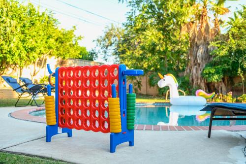 Fullerton House | Vacation 4BR Oasis Near Disney Pool and Arcade