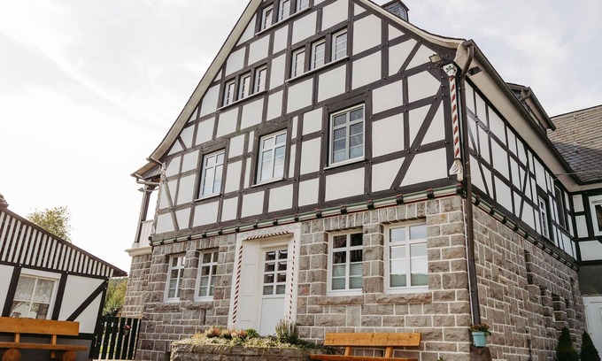 Niederberndorf Apartment | Vacation apartment Wennetal, 160 sqm, 3 bedrooms, max. 8 persons