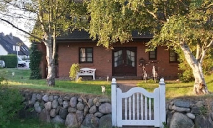 Tinnum House | Vacation apartment 1