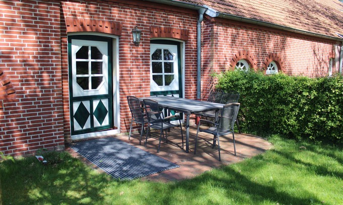 Lehe Apartment | Vacation apartment/apartment for 8 guests with 80m² in Lehe (40339)