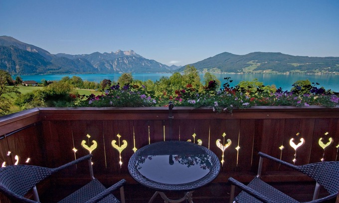 Steinbach am Attersee Apartment | Vacation apartment Eisenau - Haslbauer - Family Resch