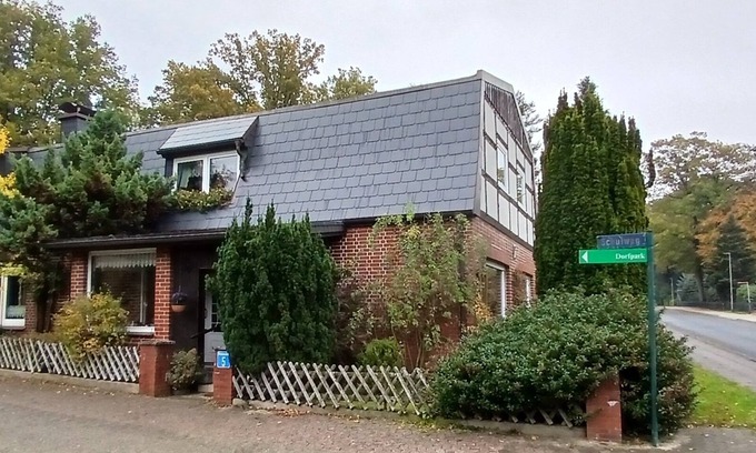 Behringen Apartment | Vacation apartment near the nature reserve and directly on the Heidschnucken hiking trail