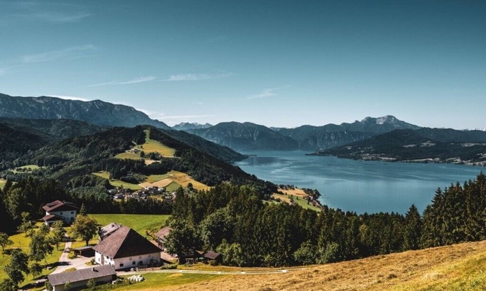 Weyregg am Attersee Apartment | Vacation apartment Nussbaum