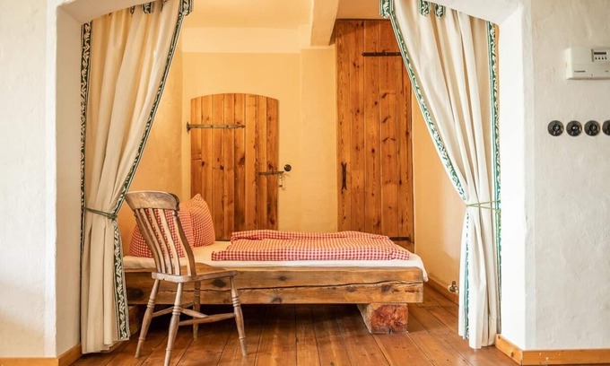 Puddemin Apartment | Vacation apartment Poltenbusch - Rustic 100sqm apartment in beautiful southern Rügen