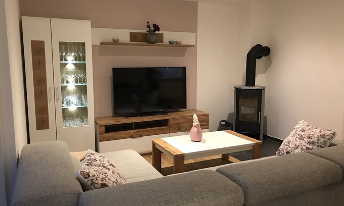 Geeste Apartment | Vacation apartment with sauna and stove - right on the water and close to the lake