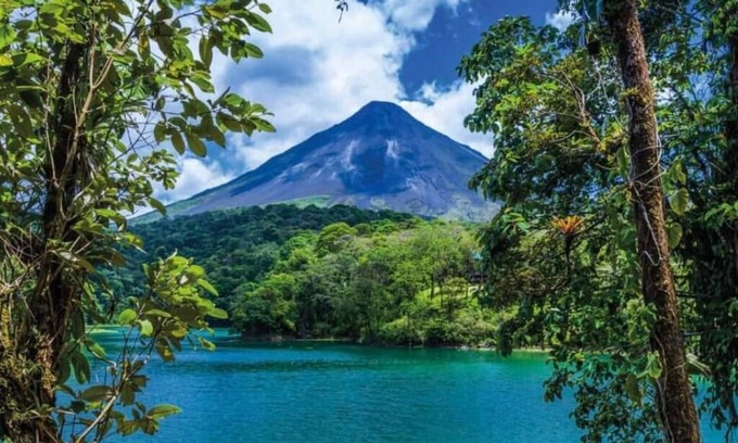 Los Angeles House | Vacation Mogati, near Arenal Volcano in La Fortuna de San Carlos