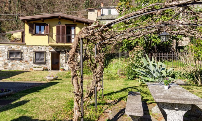 Trezzone House | Vacation home Aili by Interhome