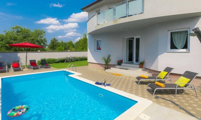 Orbanici House | Vacation home Amber by Interhome