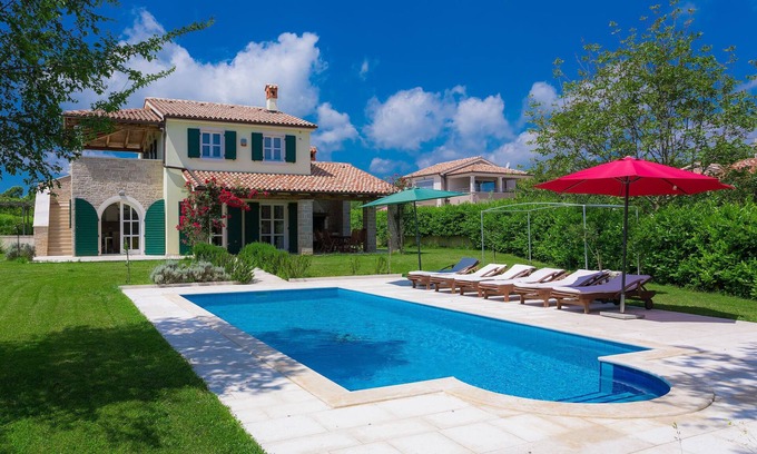Belavici House | Vacation home Bella by Interhome