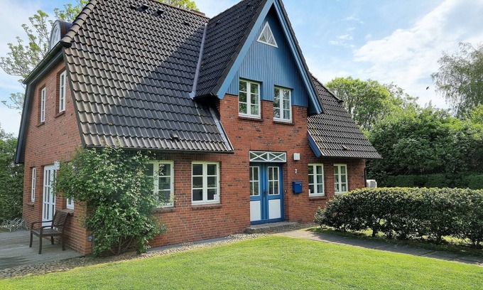 Alkersum House | Vacation home for 4 guests with 103m² in Alkersum (267657)