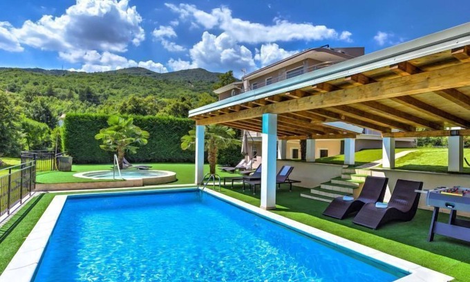 Pobri House | Vacation home Nicole by Interhome