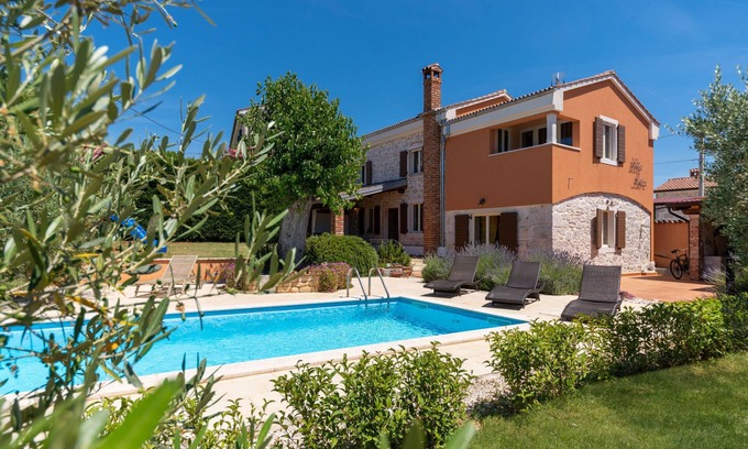 Dracevac House | Vacation home Petra by Interhome