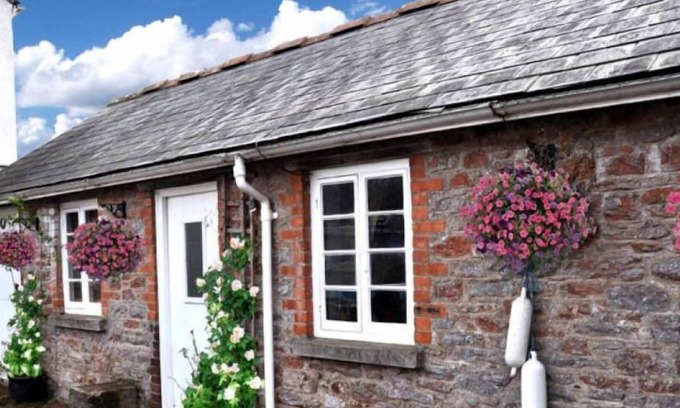 Galmpton House | Vacation home The Coombe in Galmpton - 2 persons, 1 bedrooms