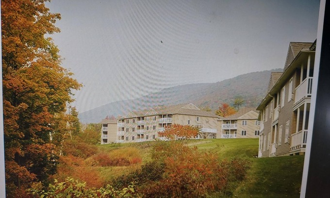 Williamstown Condo | VACATION VILLAGE IN THE BERKSHIRES MA-2 BDRM CONDO