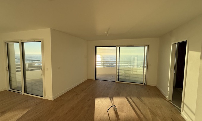 Valras-Plage Apartment | Valras Loc Privatisez le 9eme etage de l Archipel