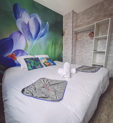 Epinal House | Van Gogh gare By Joyca Chambre privée