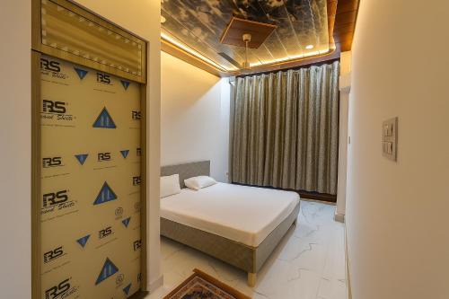 Mathura Hotel | Vashistha INN