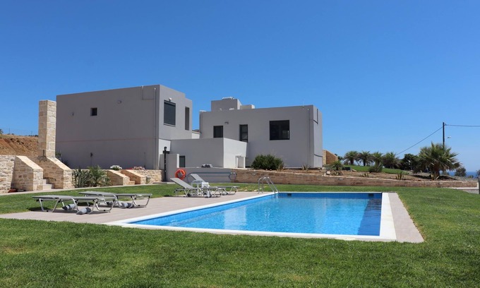 Vizari House | Vast view of landscape and sea,Pool, 4 pers. | holiday home Triopetra, Crete