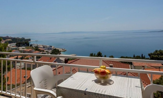 Baska Voda Apartment | Vedra- Free Parking and Close to the Beach - A1