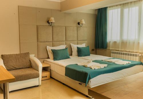 Saints Constantine and Helena Hotel | Vemara City Boutique Hotel-free parking