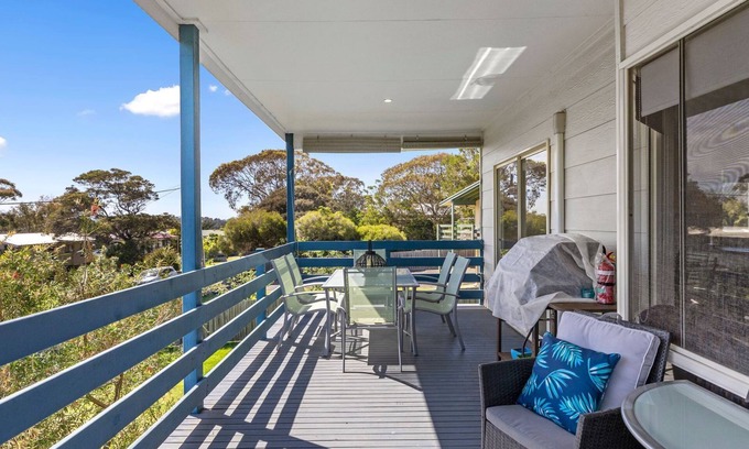 Ventnor House | Ventnor Beach House - Pet Friendly