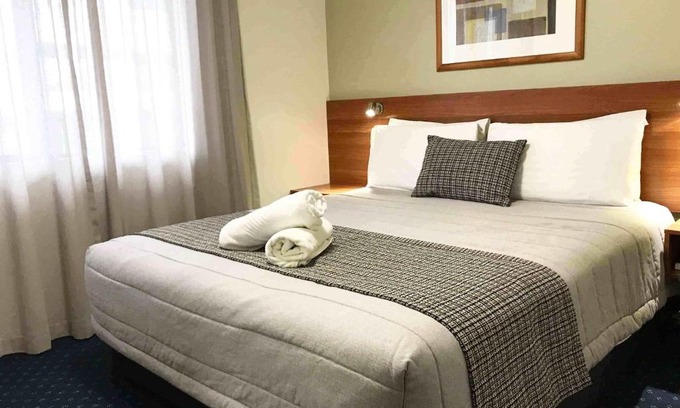 Hamilton Hotel | Ventura Inn & Suites Hamilton
