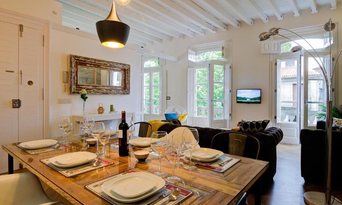 Pontevedra Old Town Apartment | Verdura Suites ArchSense Apartments