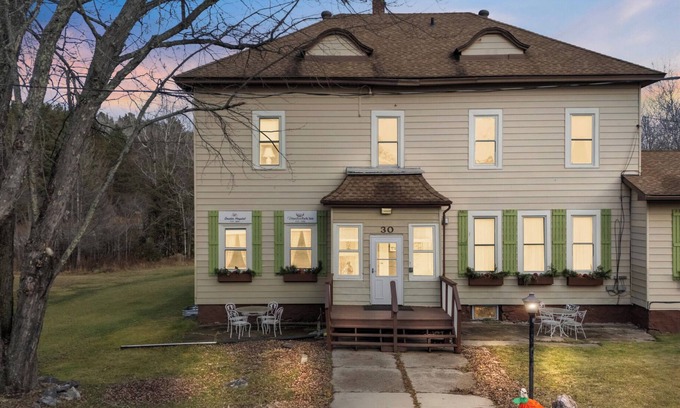 Soudan Bed & Breakfast | Vermilion Park Inn - Historic Bed and Breakfast - call 218-753-2333