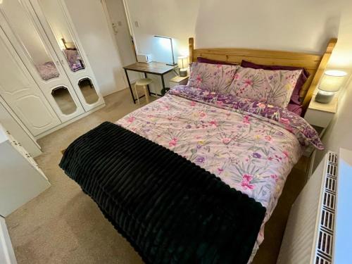 Cheltenham House | Vernon Place town centre, Vernon Cottage 3-bed with parking, 1A Vernon Court 2-bed with parking, 1B studio no parking, off the High Street next to Sandford Park