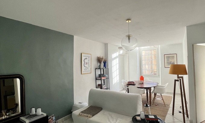 Baille Apartment | Very quiet 2-room apartment in the heart of Marseille (5th)