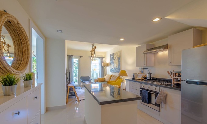 Sahl Hasheeh Apartment | VESTA - Luxury APT - 2BR - Veranda