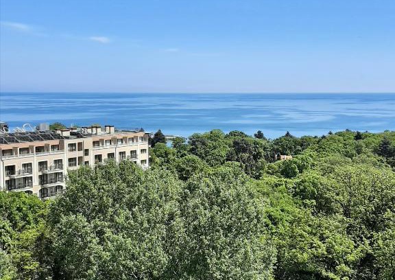 Golden Sands Apartment | Vesta Riviera - Free Parking
