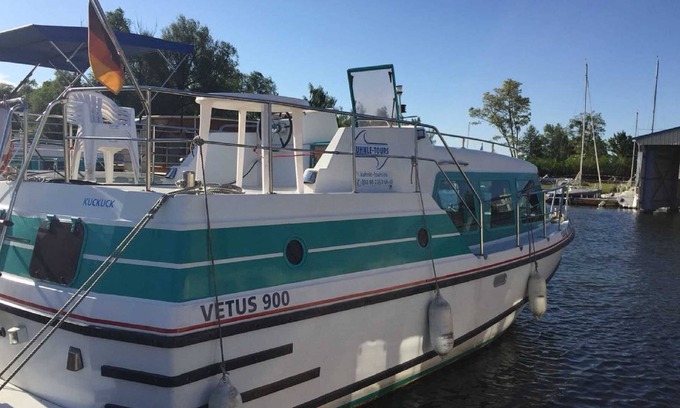 Zeuthen Boat Rental | vetus 915 - license-free houseboat - KUHNLE-TOURS Zeuthen