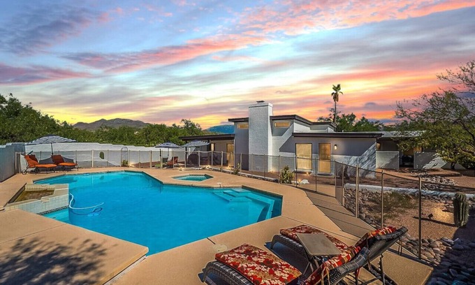 Catalina Madre House | Via Madre (Alexis & Jason)