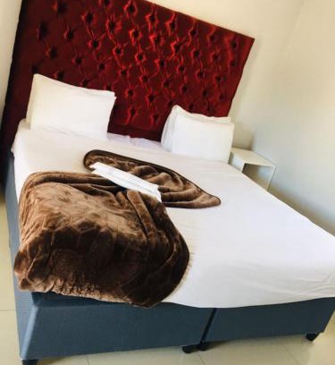 Eikenbosch House | Victoria Lodge Studio Apartment