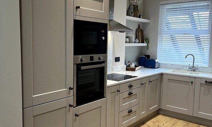 Bangor House | Victorian Apt. in Bangor