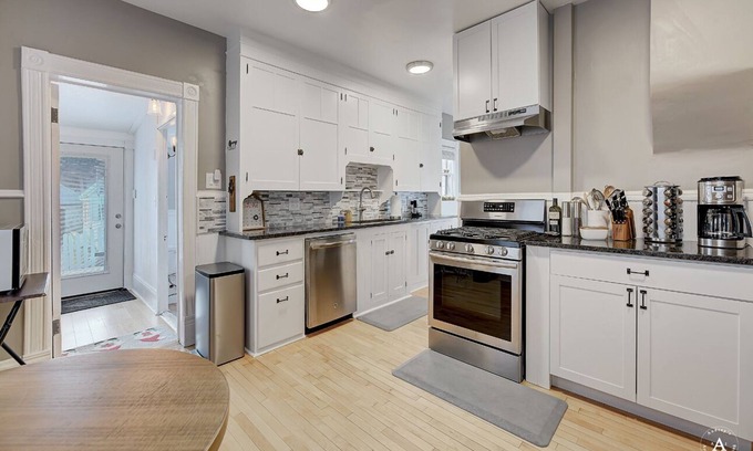Helena House | Victorian Charmer near downtown Helena