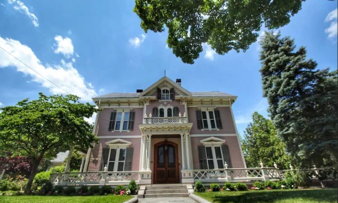 Andover Villa | Victorian Elegance in Andovern
