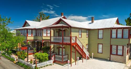 Old Town Bed & Breakfast | Victorian House Bed and Breakfast