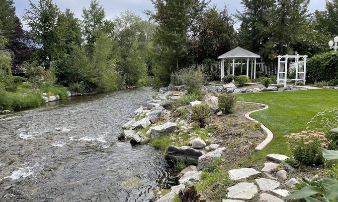 Scera Park South House | Victorian River Charm-This is the Place