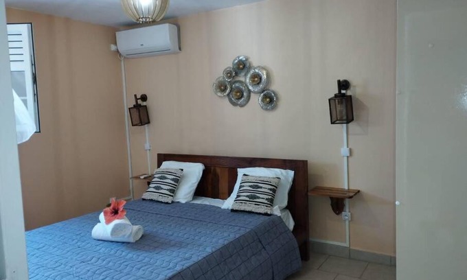 Bouillante Apartment | Viens sur la Cote d'Azure de bouillante!