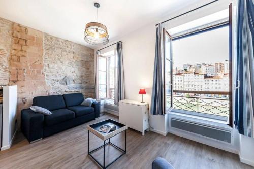 Old Lyon Apartment | Vieux Lyon avec vue sur la Saône AIL