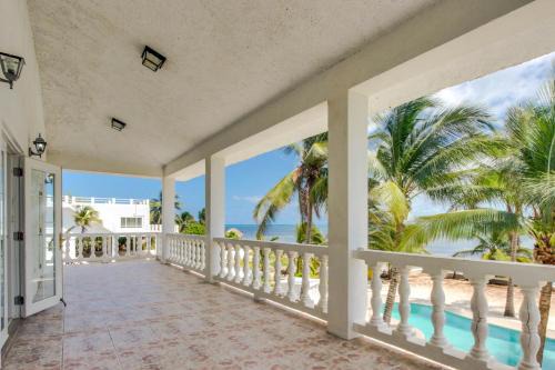 Boca Ciega House | View the Blue -Ground Level -Gold Standard Certified