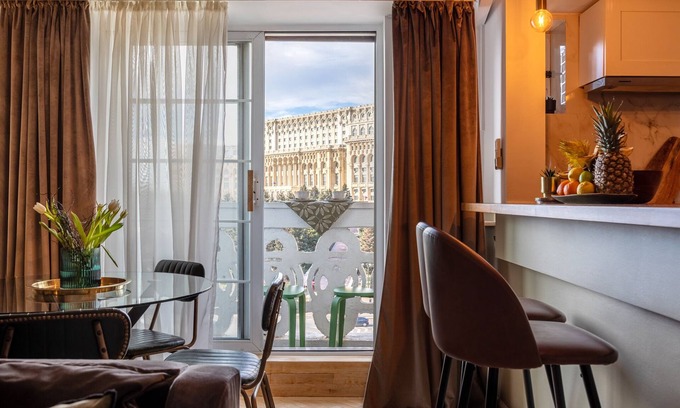 Bucharest City-Centre Apartment | Views of Palace of the Parliament 2BR Jungle Theme