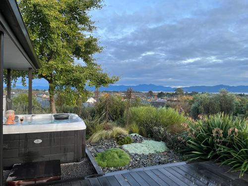 Blenheim House | Views over Blenheim - Blenheim Holiday Home