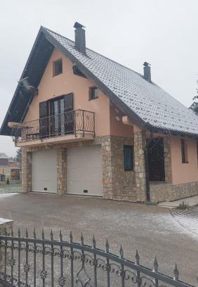 Canton 10 House | Vikendica Mila