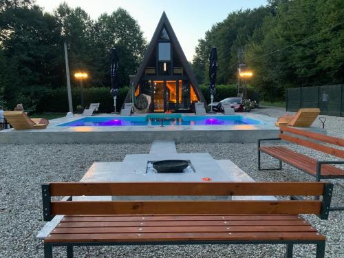 Laktasi House | Vikendica Sofijina Luka