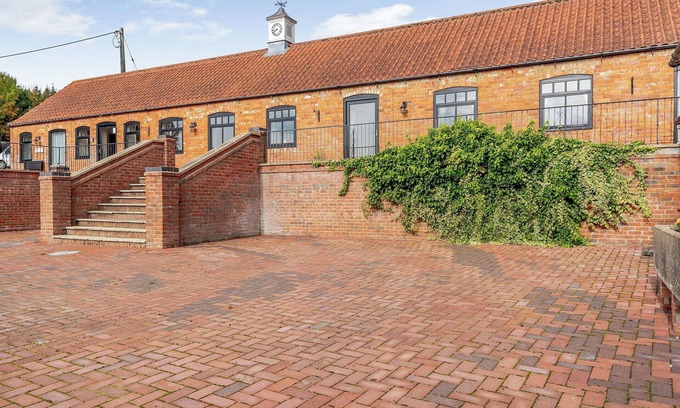 Horncastle Cottage | Viking Cottage - UK36662