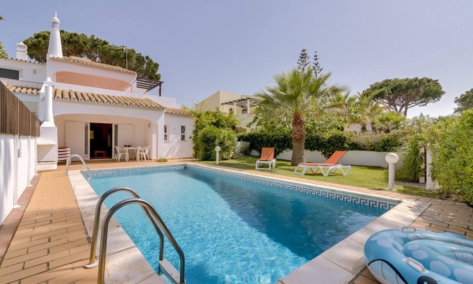 Vilamoura Ski Chalet | Vila Caracas - Vilamoura